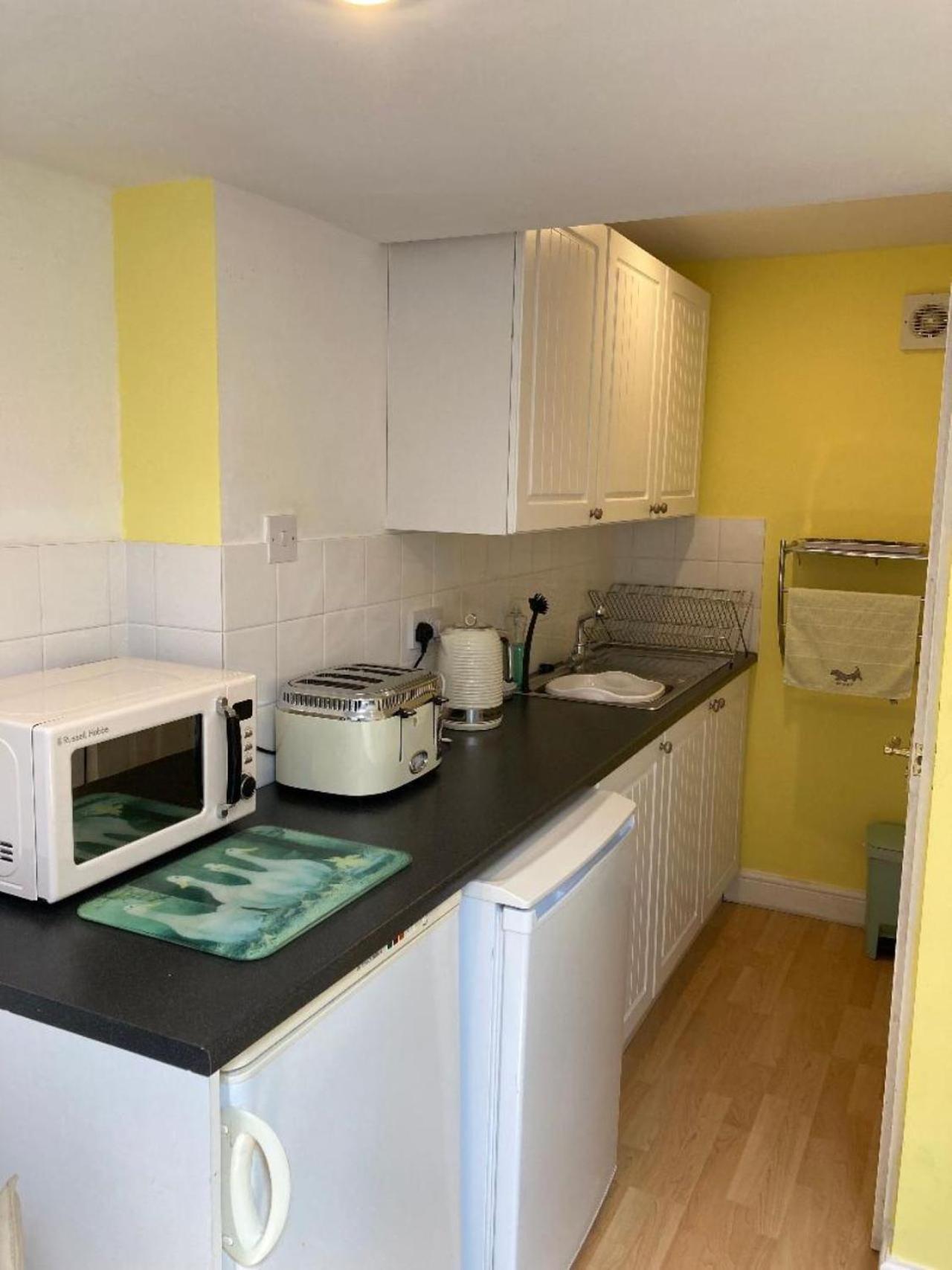 Studio Annexe With Separate Shower Room Broadhempston Экстерьер фото